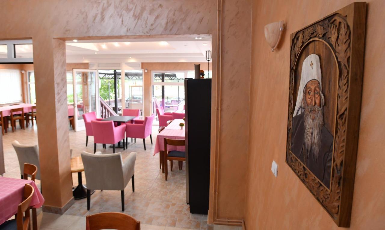 Hotel Alijansa à Čačak Extérieur photo
